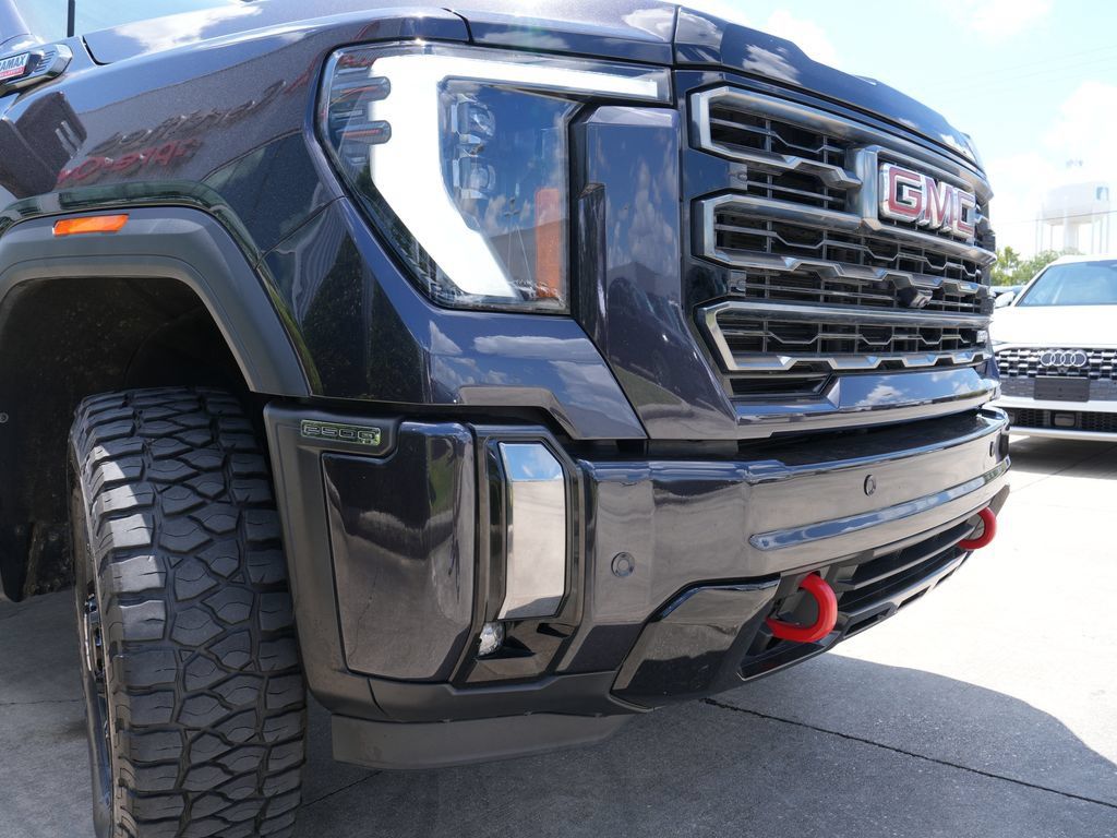 Used 2024 GMC Sierra 2500 AT4 w/ AT4 Premium Plus Package AWD/4WD image 12