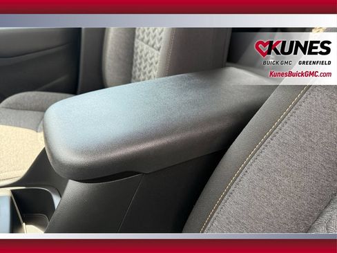 Used 2023 Chevrolet Equinox LT AWD/4WD image 18