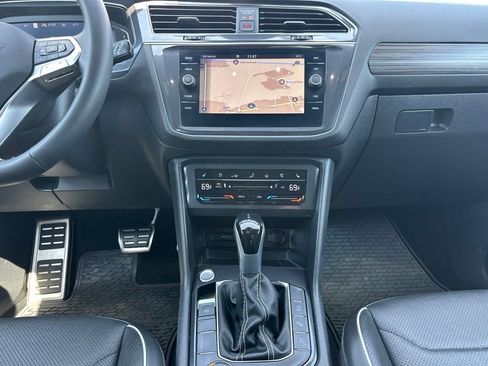 Used 2023 Volkswagen Tiguan SEL R-Line AWD/4WD image 21