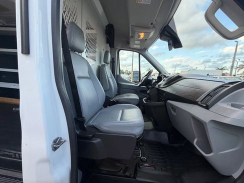 Used 2018 Ford Transit 250 148 Medium Roof RWD image 18