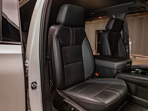 Used 2025 Chevrolet Tahoe RST w/ RST Capability Package image 28