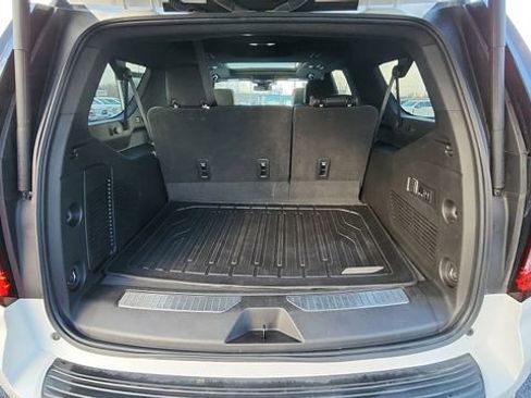 Used 2023 GMC Yukon XL AT4 image 29