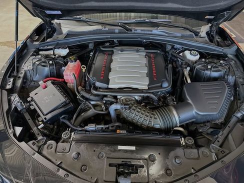 Used 2018 Chevrolet Camaro SS RWD image 29