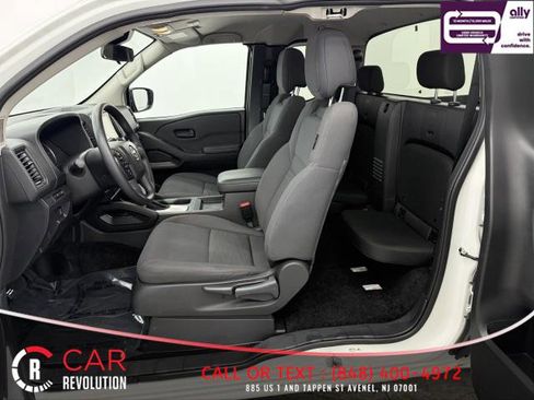 Used 2024 Nissan Frontier S w/ S Utility Package image 12