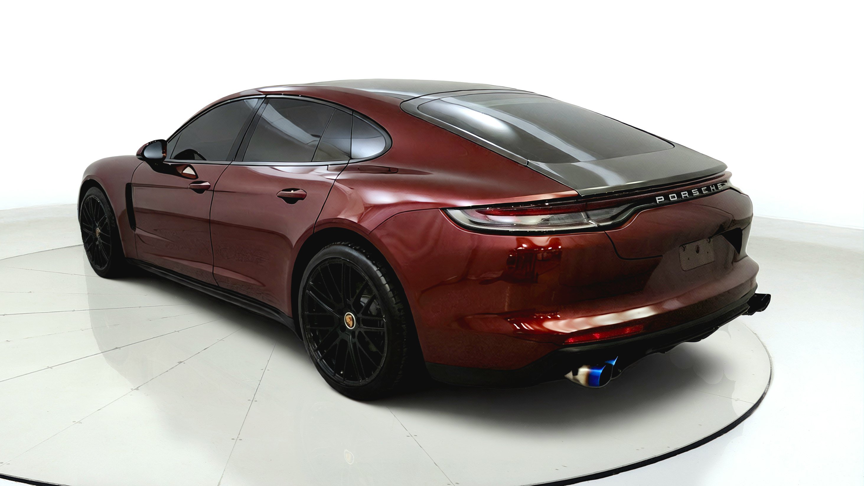 Used 2021 Porsche Panamera 4 AWD/4WD image 5