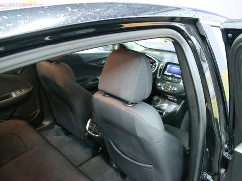 Used 2024 Chevrolet Malibu LT w/ Midnight Edition FWD image 10