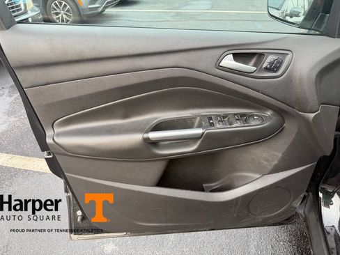 Used 2014 Ford Escape Titanium w/ Equipment Group 401A FWD image 18