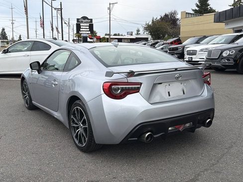 Used 2020 Toyota 86 RWD image 3