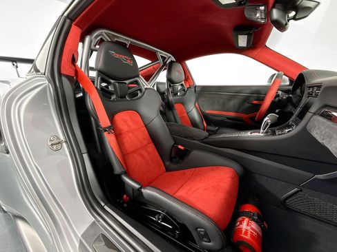 Used 2018 Porsche 911 GT2 RS RWD image 27