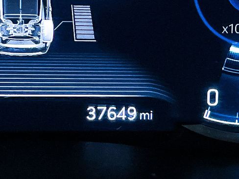 Used 2023 Genesis GV70 2.5T image 32