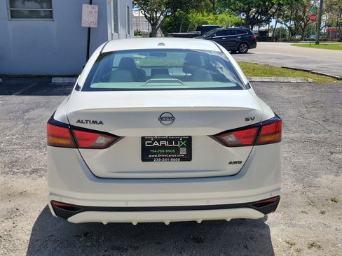 Used 2024 Nissan Altima 2.5 SV image 6
