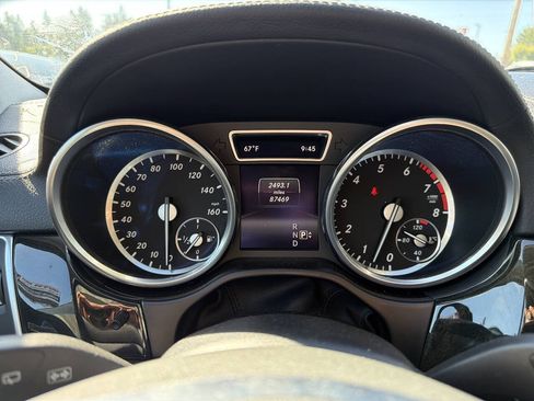 Used 2016 Mercedes-Benz GL 450 4MATIC image 32