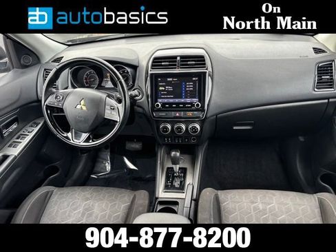 Used 2021 Mitsubishi Outlander Sport SE image 17
