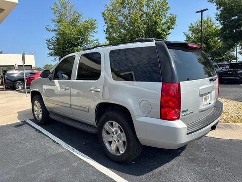 Used 2011 GMC Yukon SLT w/ SLT-2 Equipment Package RWD image 6