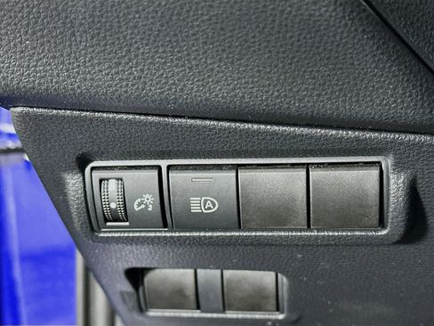 Used 2024 Toyota Corolla Cross XLE image 17