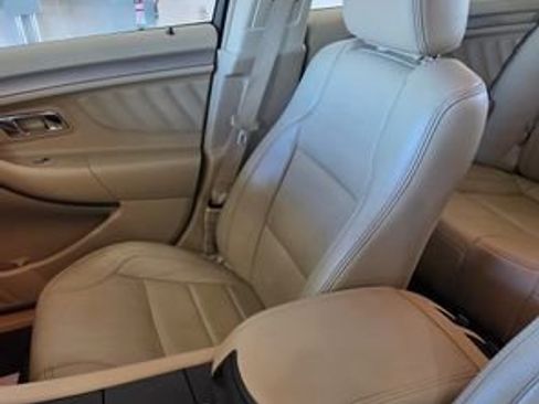 Used 2014 Ford Taurus SEL w/ Equipment Group 201A image 23