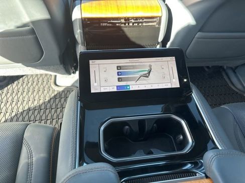 Used 2022 Jeep Grand Wagoneer Series III w/ Rear Seat Video Group 1 image 21