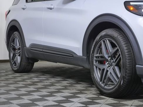 Certified 2026 Ford Explorer ST AWD/4WD image 2