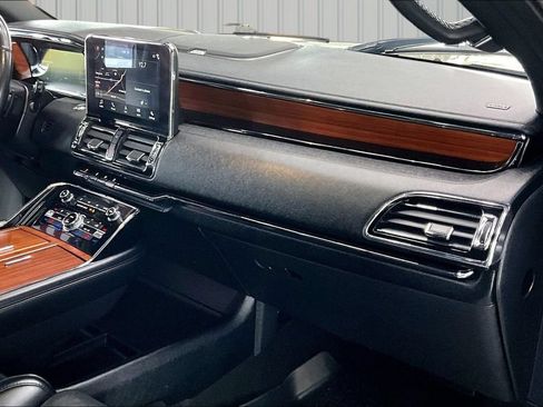 Used 2019 Lincoln Navigator Reserve AWD/4WD image 29