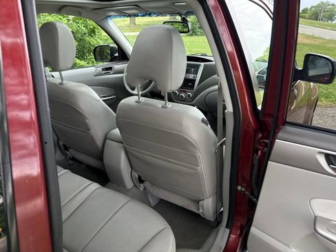 Used 2010 Subaru Forester 2.5X Limited AWD/4WD image 28