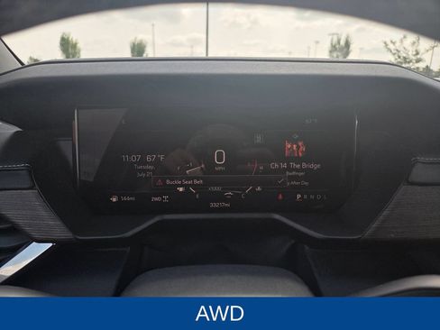 Used 2025 GMC Acadia Denali AWD/4WD image 25
