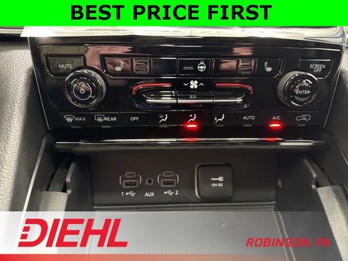 New 2025 Jeep Grand Cherokee Altitude image 30