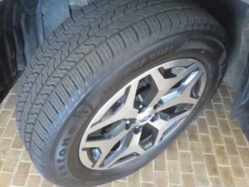 Used 2023 Subaru Forester Premium AWD/4WD image 11