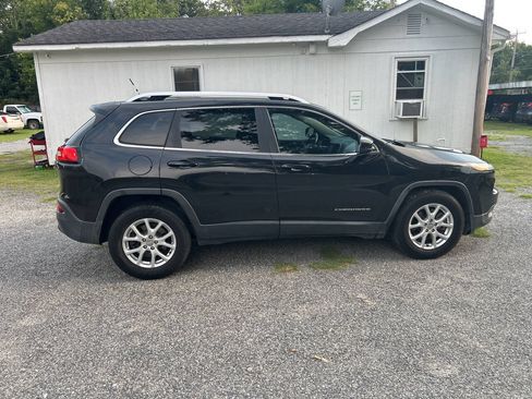 Used 2014 Jeep Cherokee Latitude FWD image 7