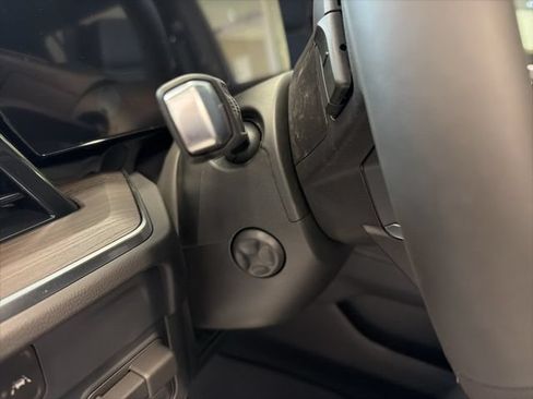 New 2026 Chevrolet Suburban Premier AWD/4WD image 25