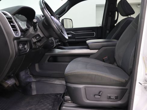 Used 2022 RAM 2500 Big Horn w/ Night Edition AWD/4WD image 8