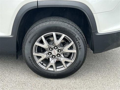 Used 2022 GMC Acadia SLT w/ Technology Package image 13