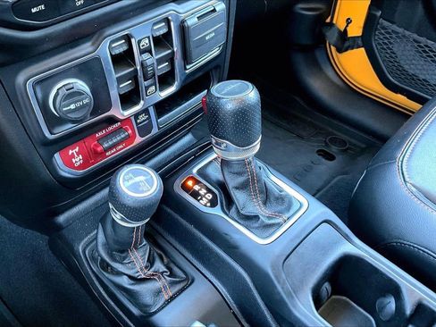 Used 2021 Jeep Gladiator Mojave AWD/4WD image 30