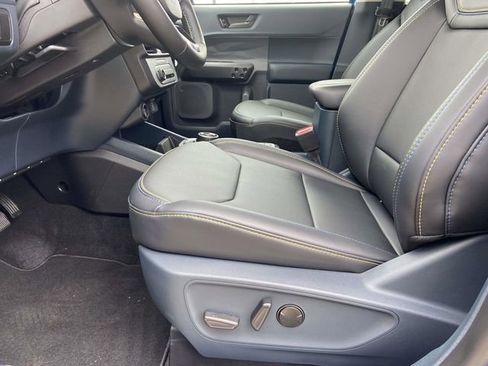 New 2026 Ford Maverick Lobo AWD/4WD image 12