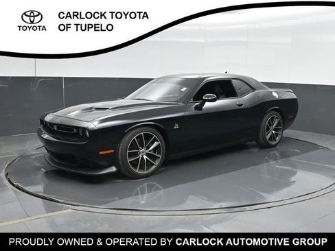 Used 2018 Dodge Challenger R/T Scat Pack RWD image 1