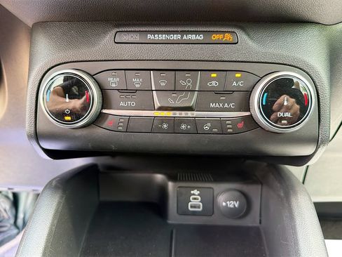 Certified 2024 Ford Escape Active AWD/4WD image 17