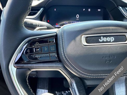 Used 2023 Jeep Grand Cherokee L Overland AWD/4WD image 16
