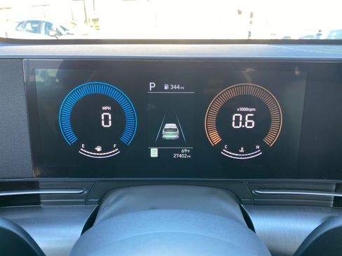 Used 2025 Hyundai Kona SEL image 40