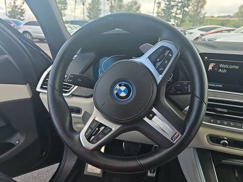 Used 2022 BMW X5 xDrive45e w/ M Sport Package AWD/4WD image 7