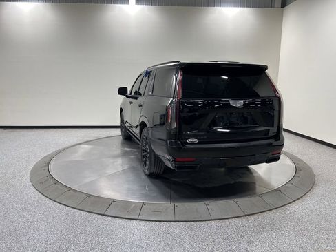 Used 2021 Cadillac Escalade Sport Platinum w/ LPO, ONYX Package AWD/4WD image 9