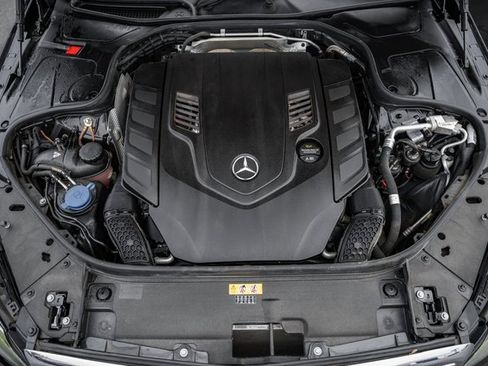 Used 2019 Mercedes-Benz S 560 4MATIC Sedan image 19