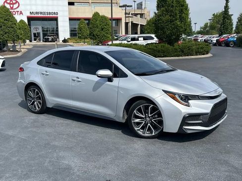 Used 2022 Toyota Corolla SE FWD image 2