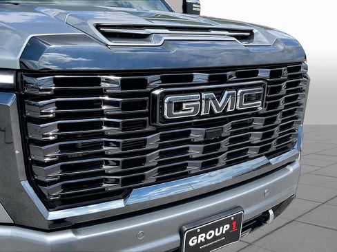 Certified 2024 GMC Sierra 3500 Denali Ultimate AWD/4WD image 30