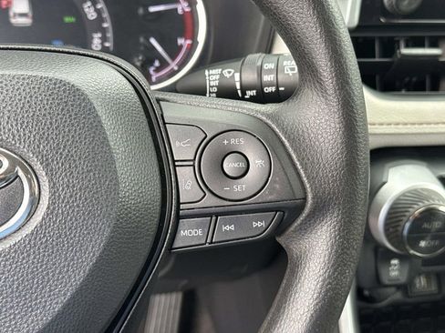 Used 2023 Toyota RAV4 XLE image 31