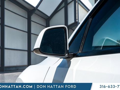 Used 2021 Tesla Model Y Long Range AWD/4WD image 25