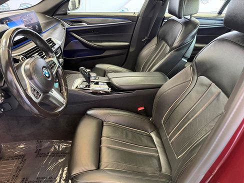 Used 2022 BMW M550i xDrive AWD/4WD image 18