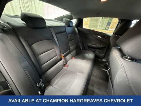 Used 2017 Chevrolet Malibu LT FWD image 35