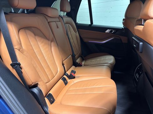 Used 2022 BMW X5 xDrive40i w/ M Sport Package AWD/4WD image 36