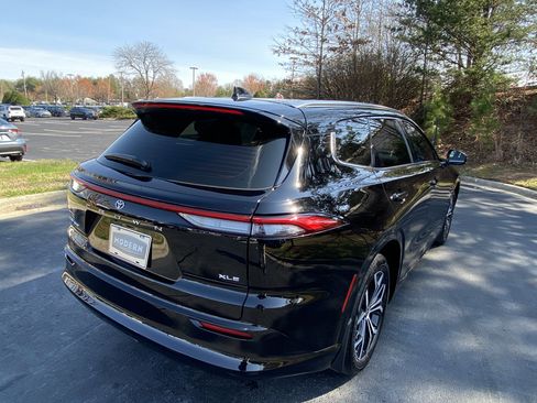 Certified 2025 Toyota Crown Signia image 5