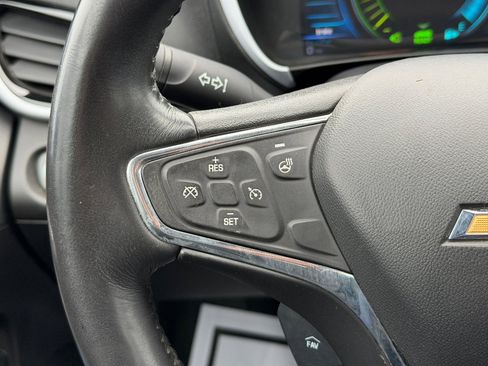 Used 2017 Chevrolet Volt LT w/ Comfort Package image 8