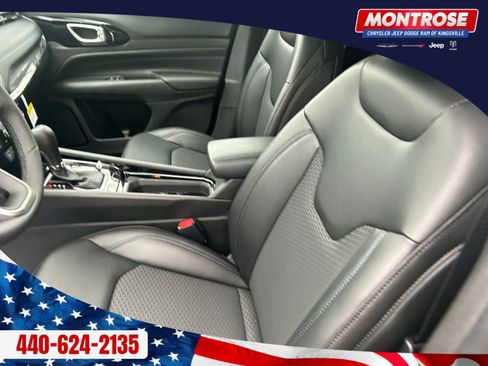 New 2026 Jeep Compass Latitude image 11